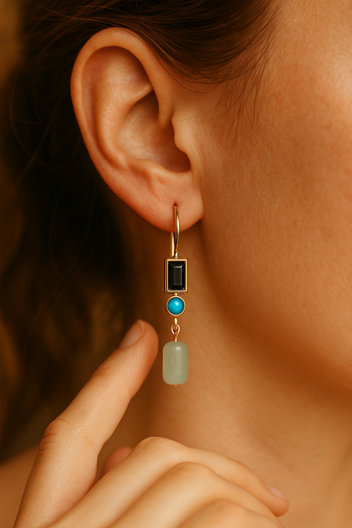 Cordula | Eleganckie, cienkie kolczyki w kształcie kropli